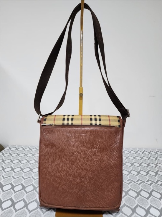 Burberry Other - Authentic Burberry Vintage Haymarket Check Pebbled Messenger Bag Brown/Beige